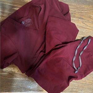 Figs Maroon Scrub Ensemble